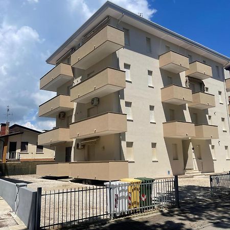 Condominio Cristina - Agenzia Cocal Caorle Eksteriør bilde