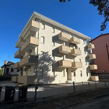 Condominio Cristina - Agenzia Cocal Caorle Eksteriør bilde